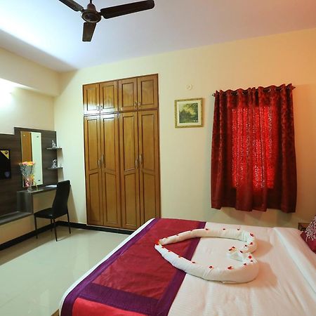 Oyo 2916 Apartment Queens Castle Bangalore Eksteriør billede